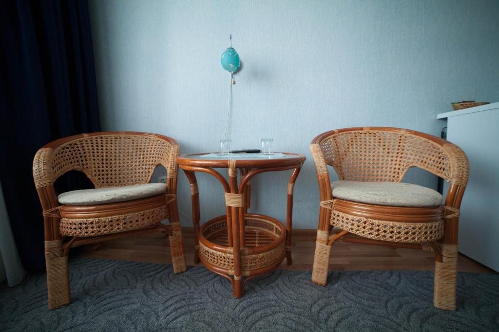 Двухместный (Двухместный номер Делюкс с 1 кроватью и балконом) отеля Оазис, Тамбов