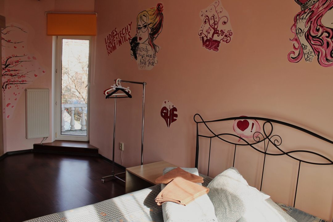 Двухместный (Двухместный номер с кухней (розовый)) мини-отеля Смайл, Калининград