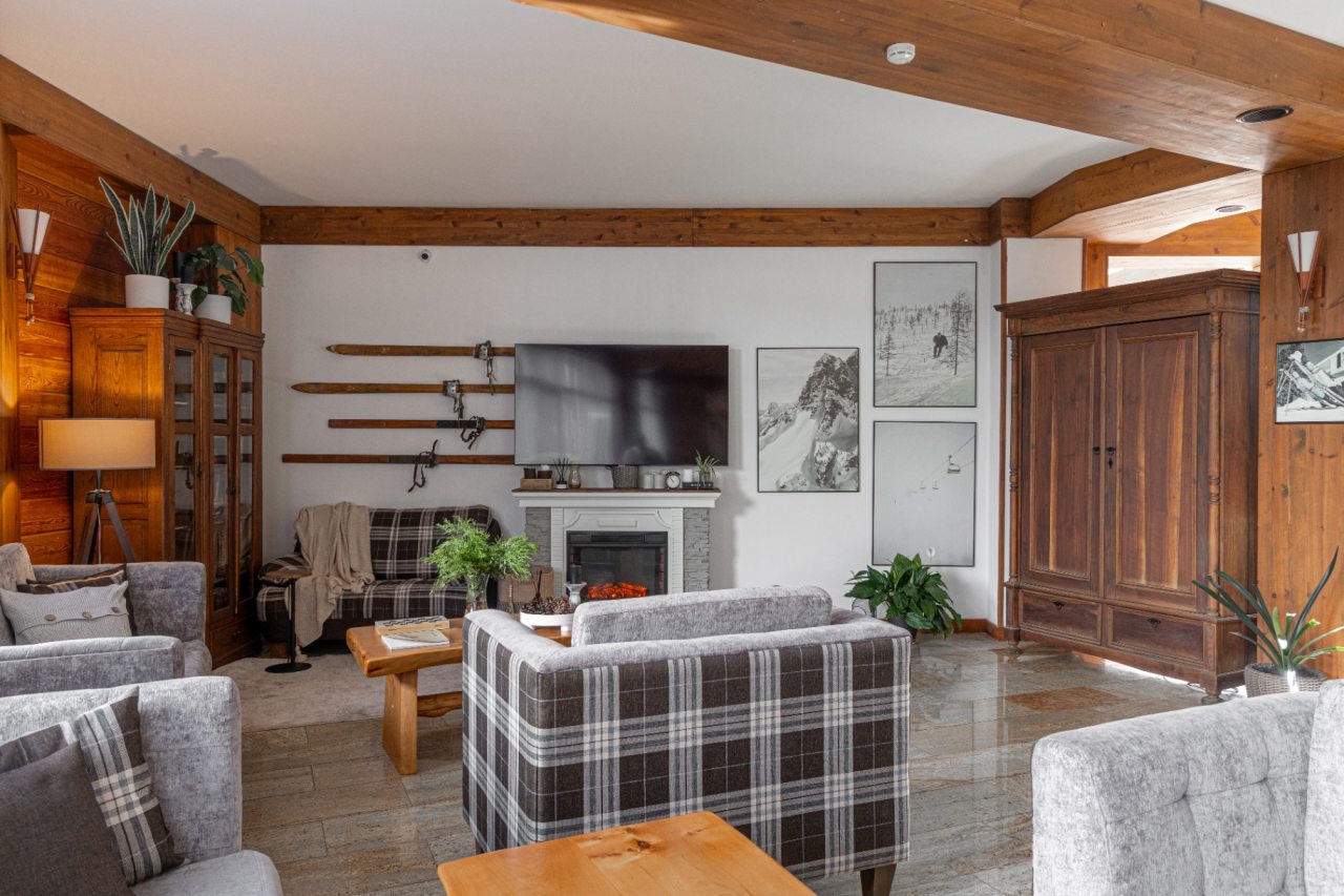 Холл, зона расслабления и ожидания