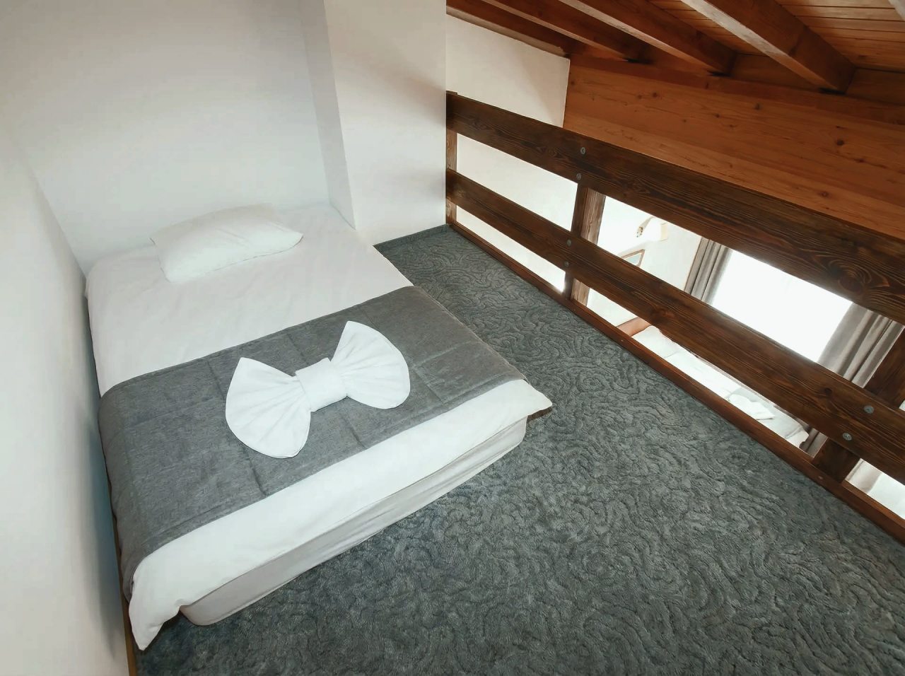 Трехместный (Стандарт с лесенкой), Гостиница Велья