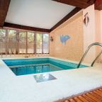 Крытый плавательный бассейн, Гостиница Велья