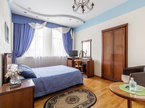 Фотография номера гостиницы Платан