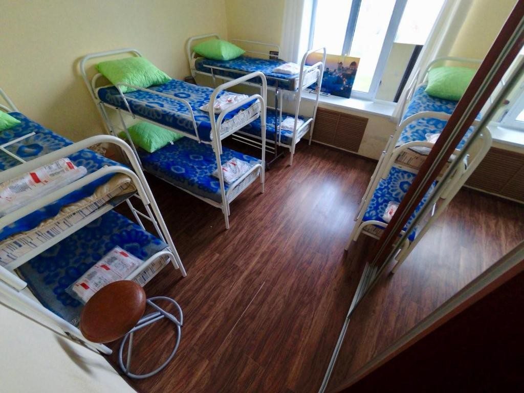 Номер (Общий номер для мужчин и женщин с 8 кроватями) хостела Аскет, Владивосток