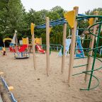 На прилегающей территории отеля открытая детская площадка, Отель Элиза БонАпарт