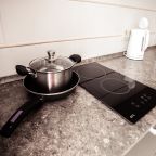 В каждом номере, Отель Элиза БонАпарт