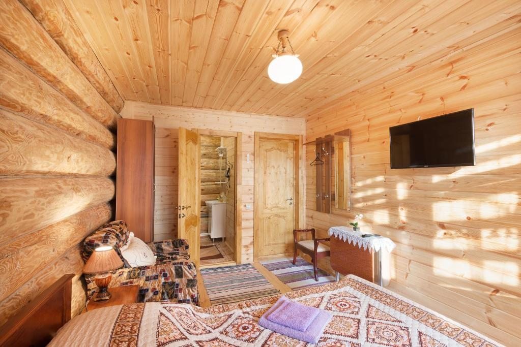 Двухместный (Улучшенный номер с кроватью размера «king-size») гостевого дома На Кремлевском берегу, Суздаль