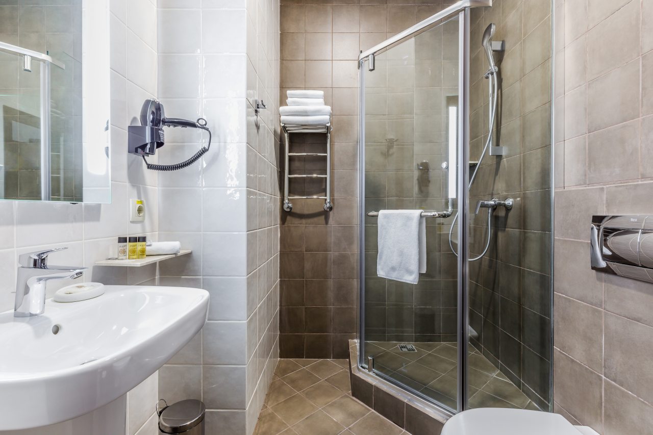 Двухместный (Стандарт с дополнительным спальным местом), Гостиница Golden Tulip Krasnodar