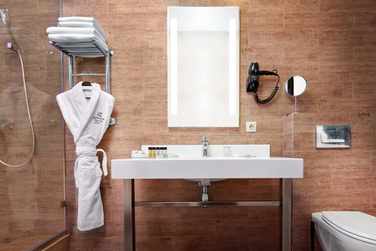 De Luxe (Полулюкс), Гостиница Golden Tulip Krasnodar