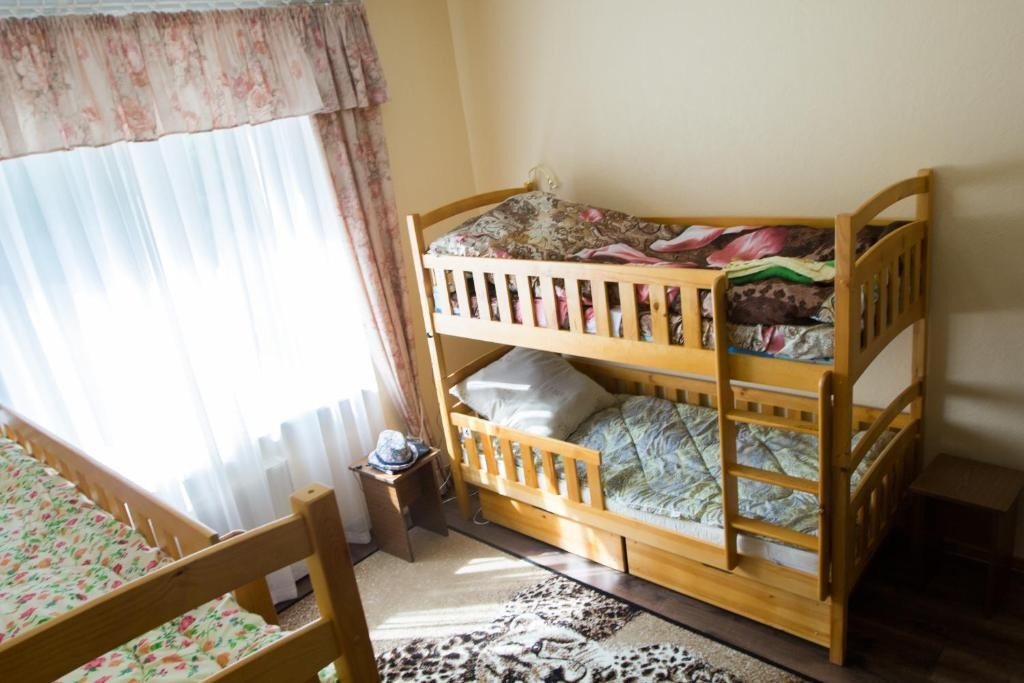 Номер (Спальное место на двухъярусной кровати в общем номере для женщин), Хостел Папа Хаус