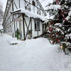 Вход в кафе