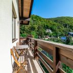 с карсивым видом