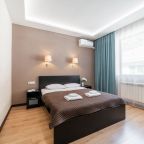 комфортная двуспальная кровать