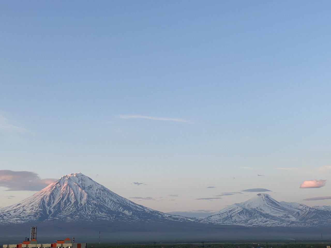 Вид на вулканы, Отель Yu