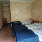 Трехместный (С основными удобствами), Гостевой дом Банановый рай