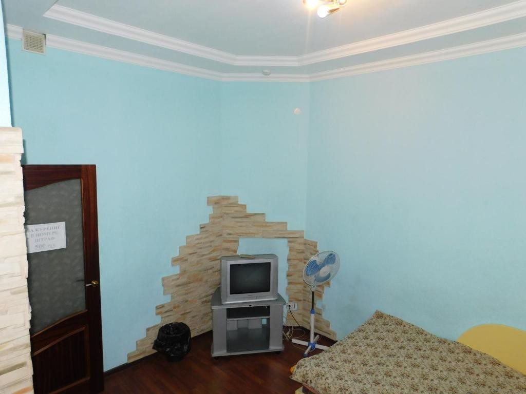 Двухместный (Двухместный номер с 2 двуспальными кроватями) гостиницы МОТЕЛЬ, Канаш