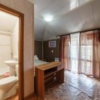 Семейный (Семейный номер с балконом), Гостевой дом Полина