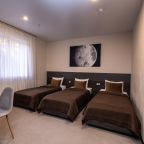 Трехместный (С видом на горы), Moon Hotel