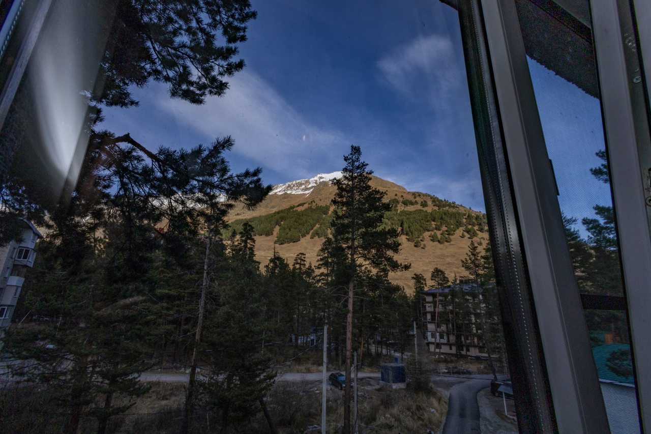 Трехместный (С видом на горы), Moon Hotel