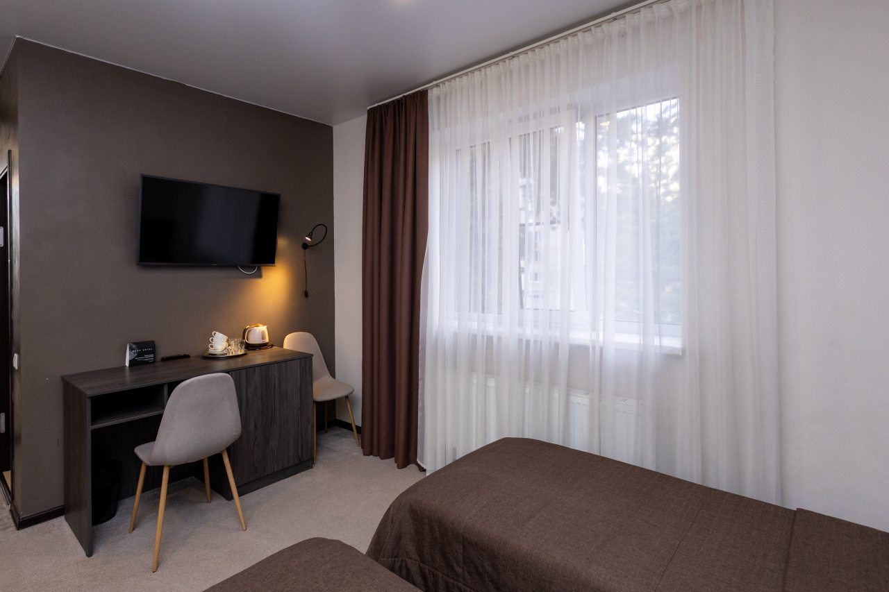 Трехместный (С видом на горы), Moon Hotel