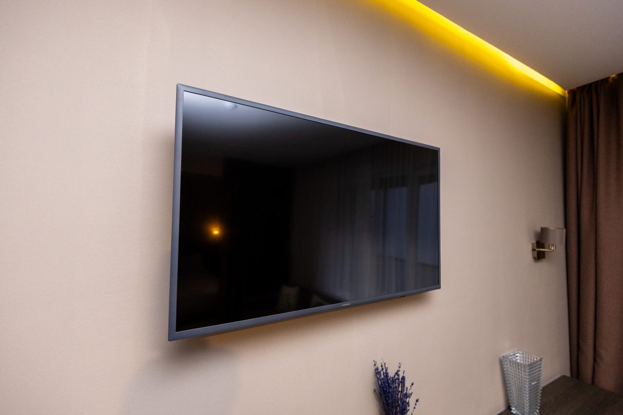 Сьюит (Люкс с кроватью размера «king-size» и балконом), Moon Hotel