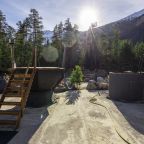 сибирский чан на открытом воздухе, Moon Hotel