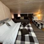 Полулюкс (Грин Стандарт Семейный Полулюкс с балконом), Отель Green Park