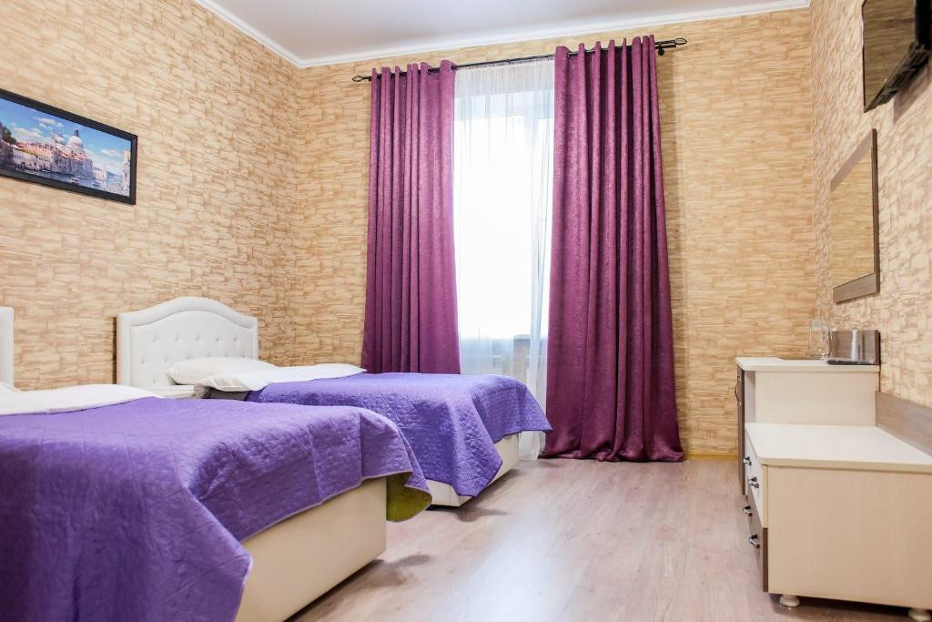 Двухместный (Улучшенный, С 2 отдельными кроватями) гостиницы Джулия, Ахтубинск