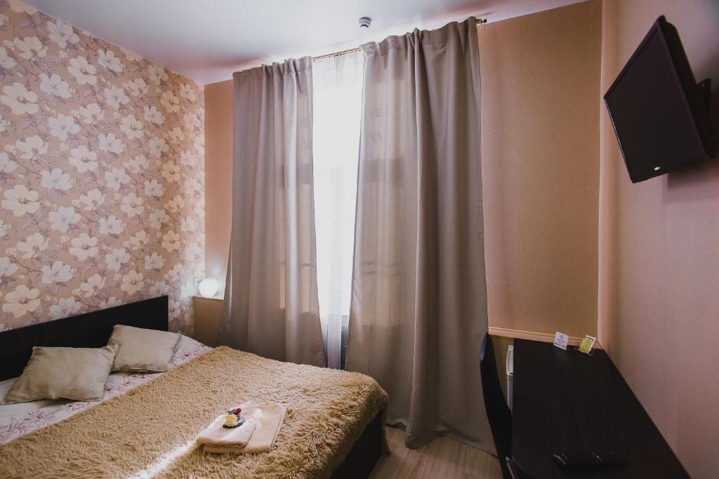 Двухместный (Небольшой двухместный номер с 1 кроватью) мини-отеля Глория, Мурманск