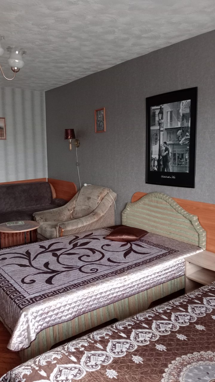 Трехместный (Стандарт), Меблированные комнаты Ваш дом