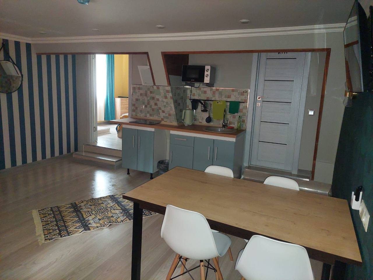 Семиместный (Трехкомнатный благоустроенный номер), База отдыха Шамбала