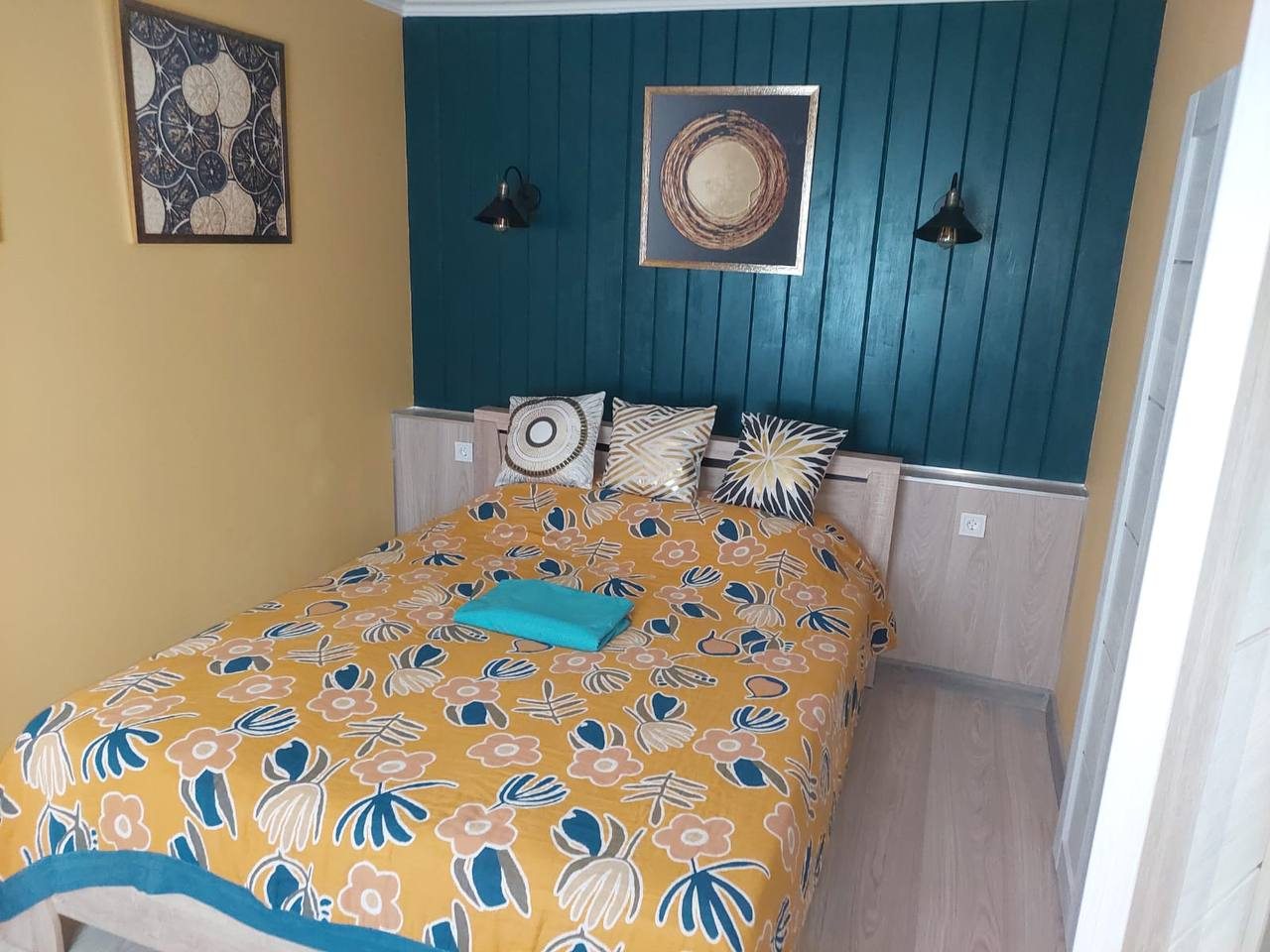 Семиместный (Трехкомнатный благоустроенный номер), База отдыха Шамбала