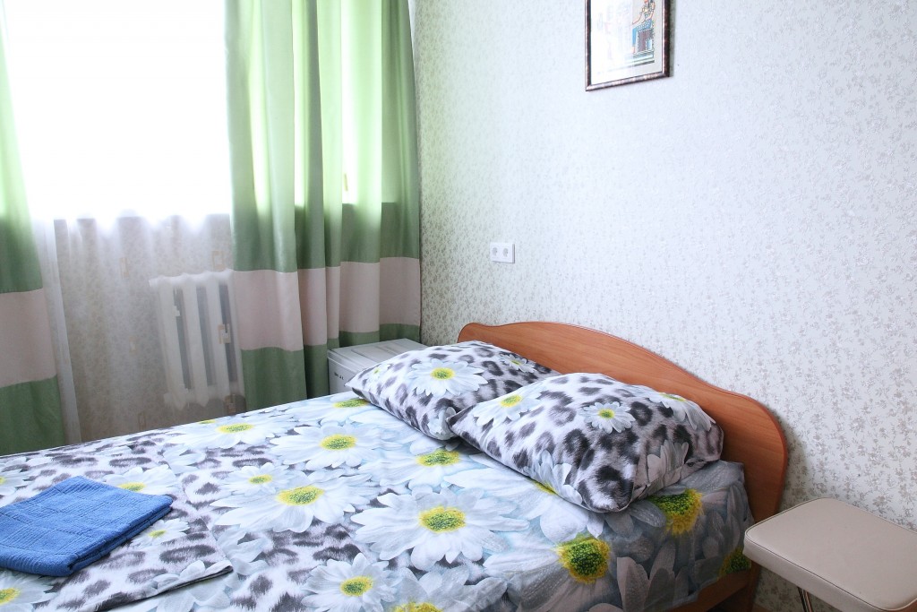 Двухместный (С двуспальной кроватью и удобствами на этаже (309)) гостиницы Эконом, Пермь