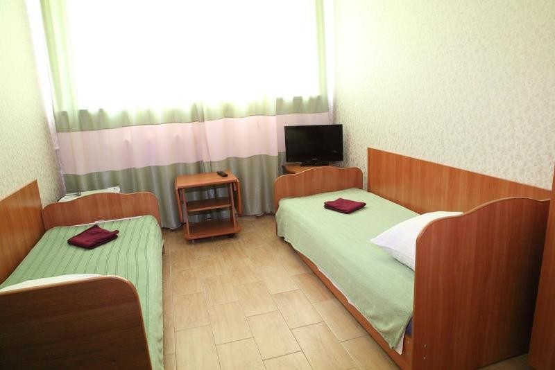 Двухместный (С раздельными кроватями, С удобствами на этаже (308)) гостиницы Эконом, Пермь