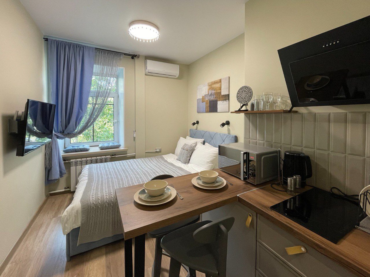 Люкс (Люкс 304), Отель Стромынка