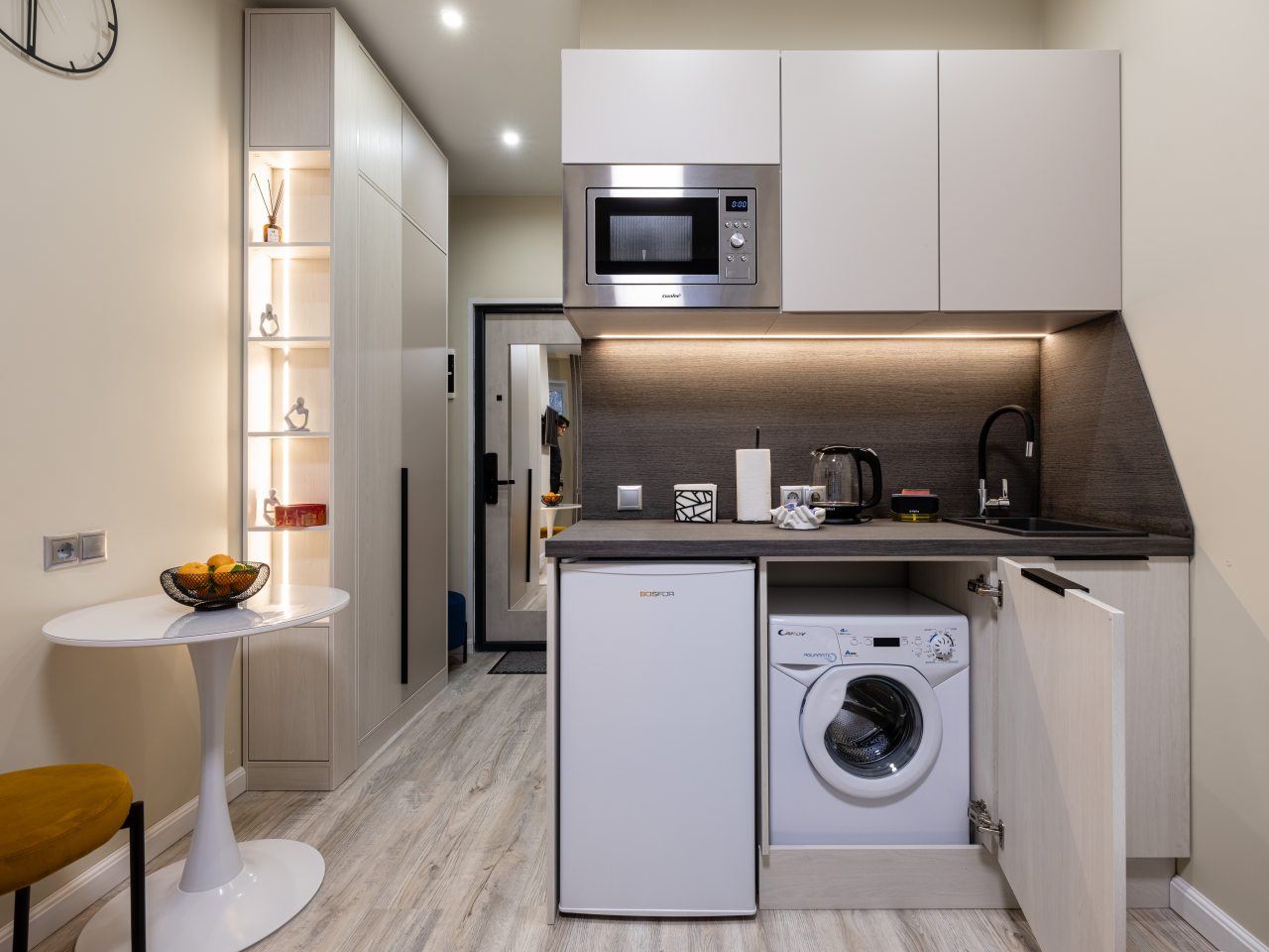 Люкс (Люкс 309), Отель Стромынка