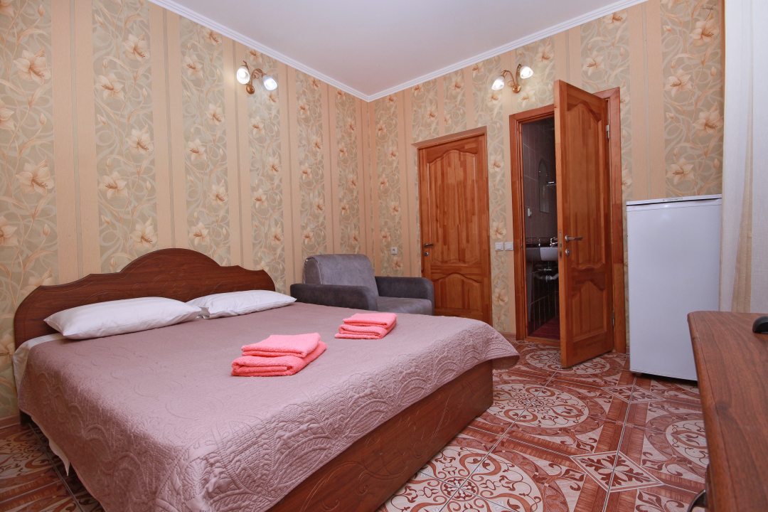 Двухместный (Бюджетный двухместный номер с 1 кроватью или 2 отдельными кроватями) гостевого дома Валентина, Анапа
