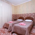 Четырехместный (Стандарт 2-х комнатный 0 этаж), Гостевой дом Валентина