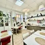 Столовая - уютное место для приема пищи.