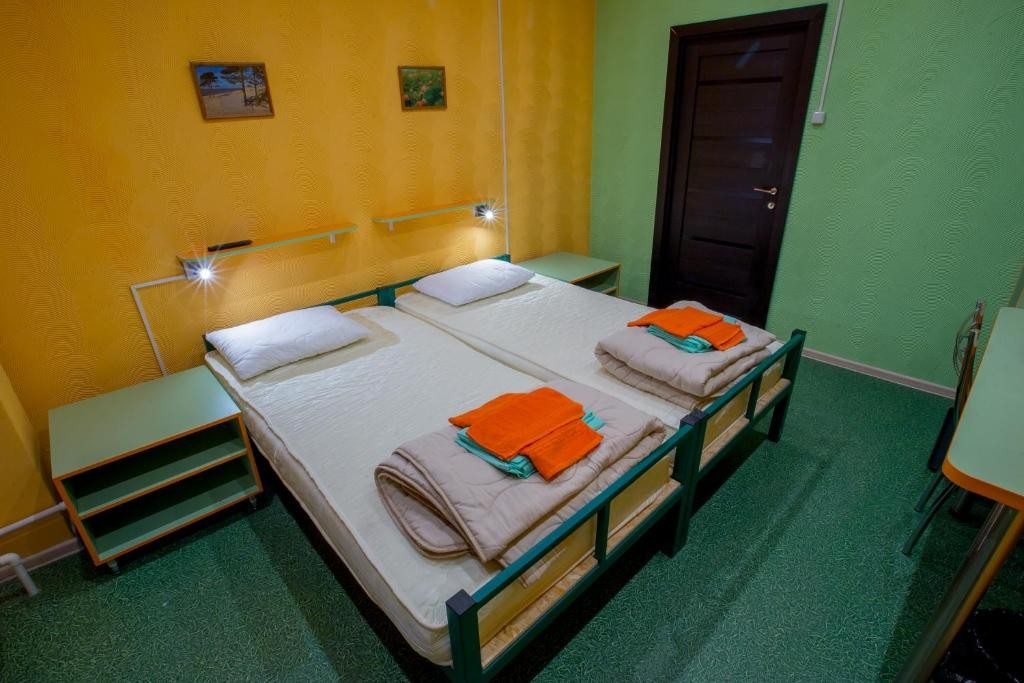 Двухместный (Стандартный двухместный номер с 2 отдельными кроватями) хостела Nice, Северодвинск