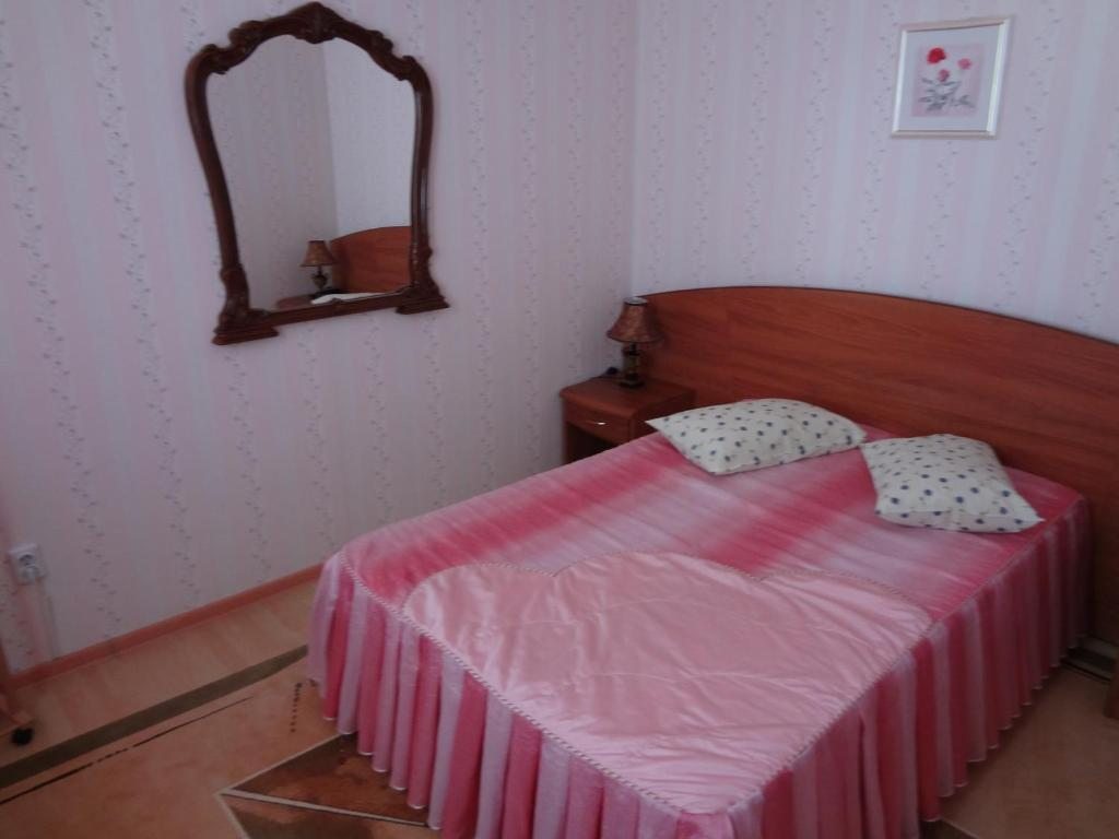 Сьюит (Люкс с 1 спальней) отеля Сказка, Сорочинск