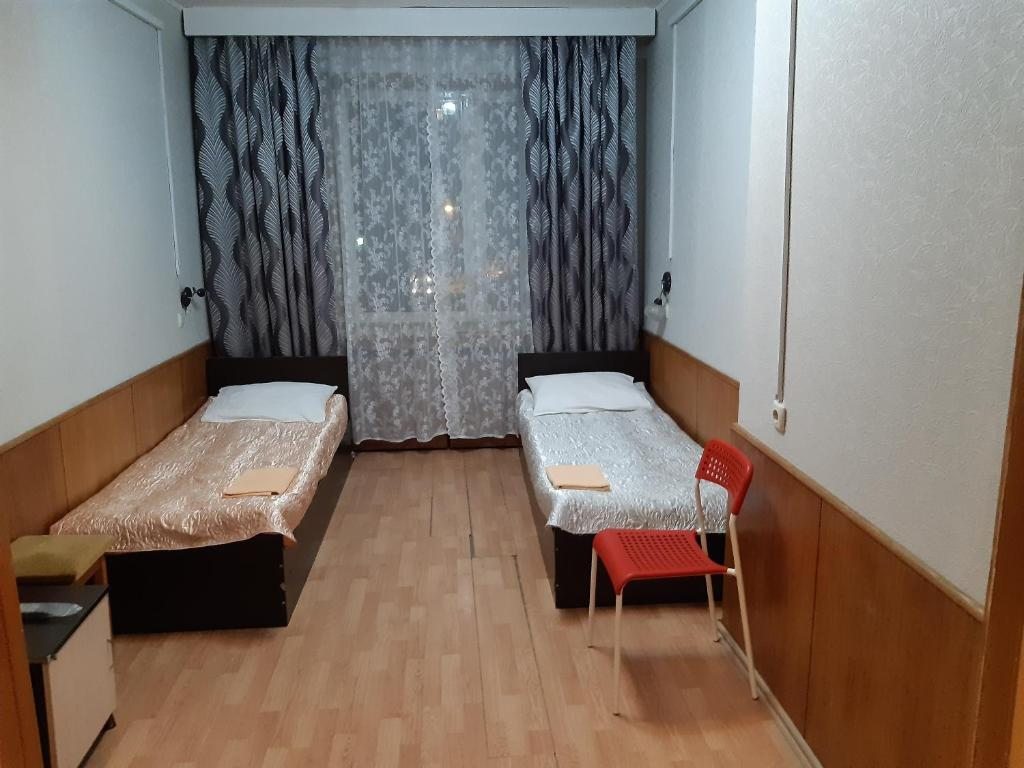 Двухместный (Стандартный двухместный номер с 2 отдельными кроватями и общей ванной комнатой) отеля Фили, Москва
