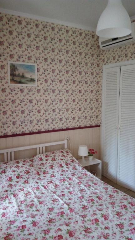 Двухместный (Небольшой двухместный номер с 1 кроватью) гостевого дома Лилия, Дивноморское