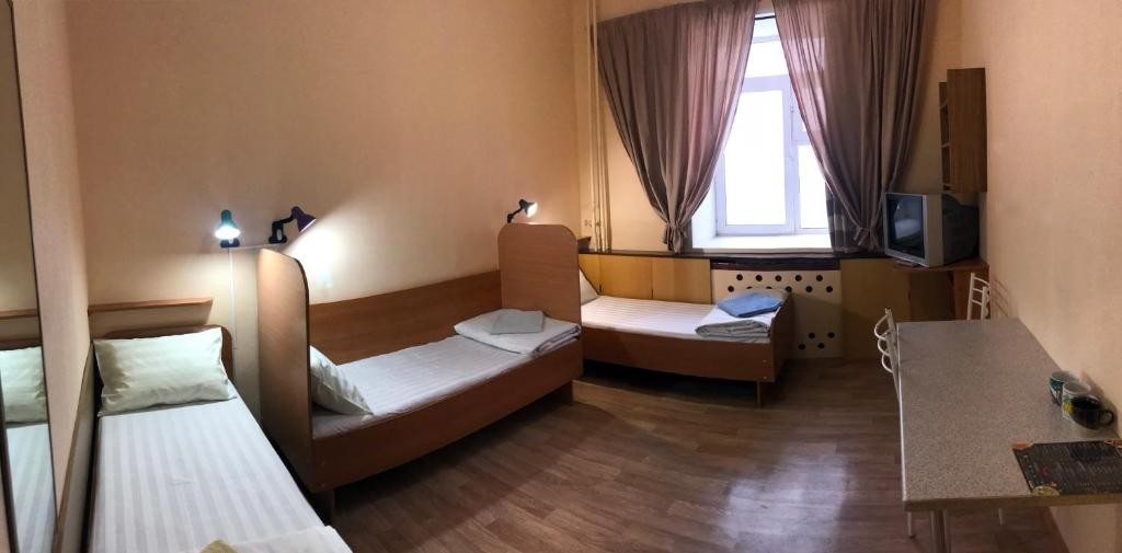 Трехместный (Стандартный трехместный номер) мини-отеля на Октябрьской, Якутск