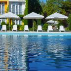Бассейн с подогревом, Отель MoreLeto