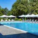 Бассейн с подогревом, Отель MoreLeto