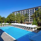 Бассейн с подогревом, Отель MoreLeto