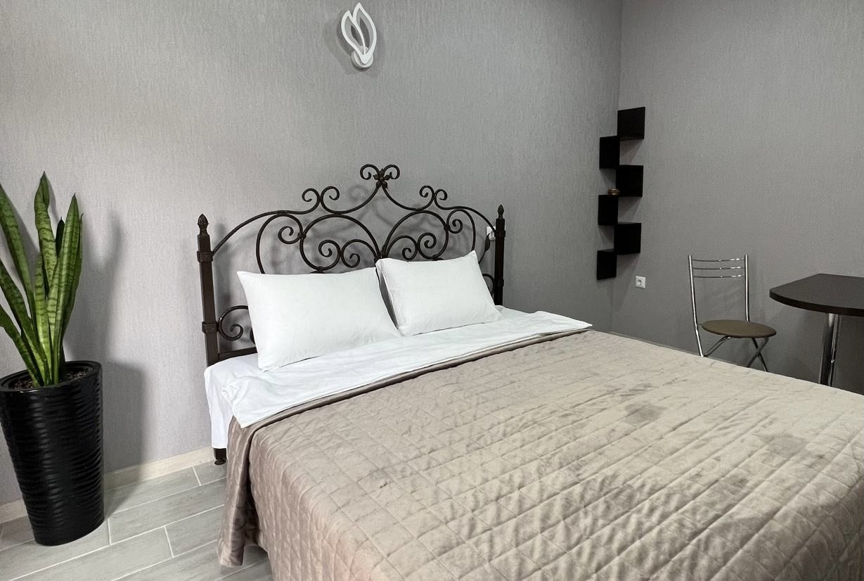 Ваша двуспальная кровать в номере — залог крепкого сна.