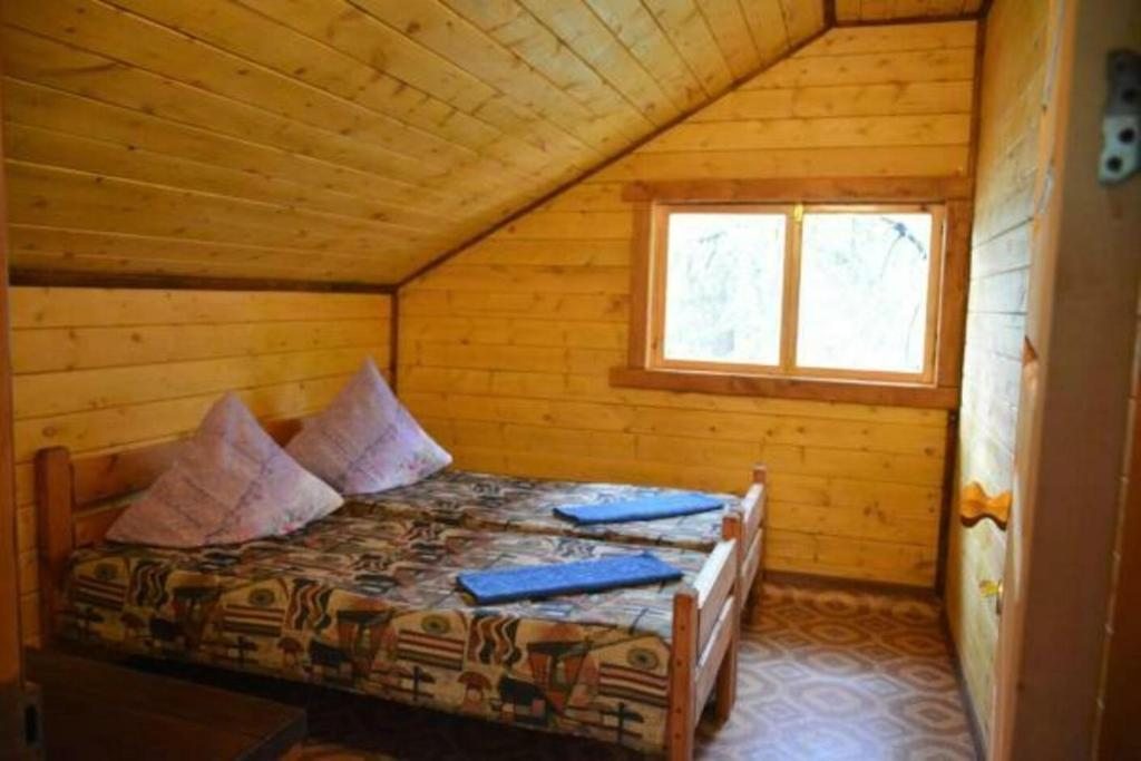 Двухместный (Двухместный номер с 2 отдельными кроватями) гостевого дома Зеленый дом на Телецком озере, Артыбаш