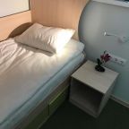 Номер (Односпальная кровать в общем номере для мужчин и женщин), Visti Stay in Vladivostok Airoport