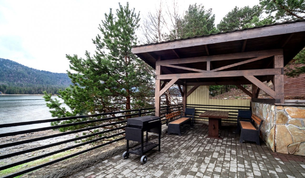 Шале (Охотничий), Гостевой дом Шале Телецкое